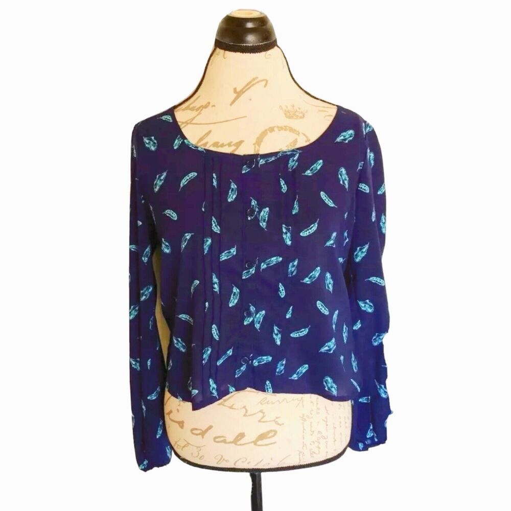 Mudd Blouse Cropped Size Small Womens Blue Feather Long Sleeve Buttons